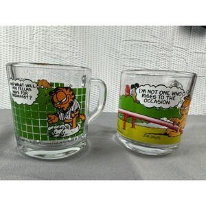 Pair of VTG Garfield Glass Mug 1978 United Feature Syndicate Jim Davis